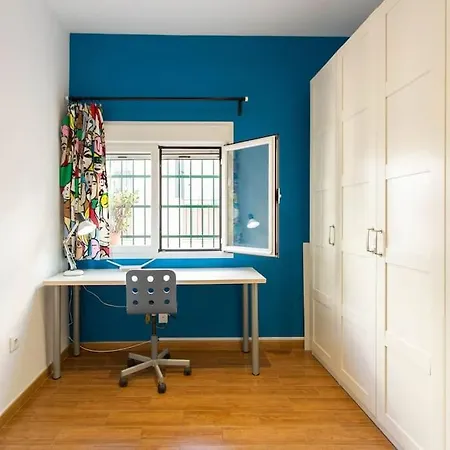 Large Tracatra Apartamento Sevilla